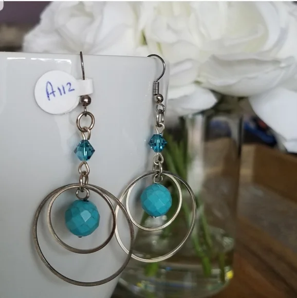 Swarovski Elements Turquoise Blue Silver Tone Circle Earrings NWT - Picture 4 of 8